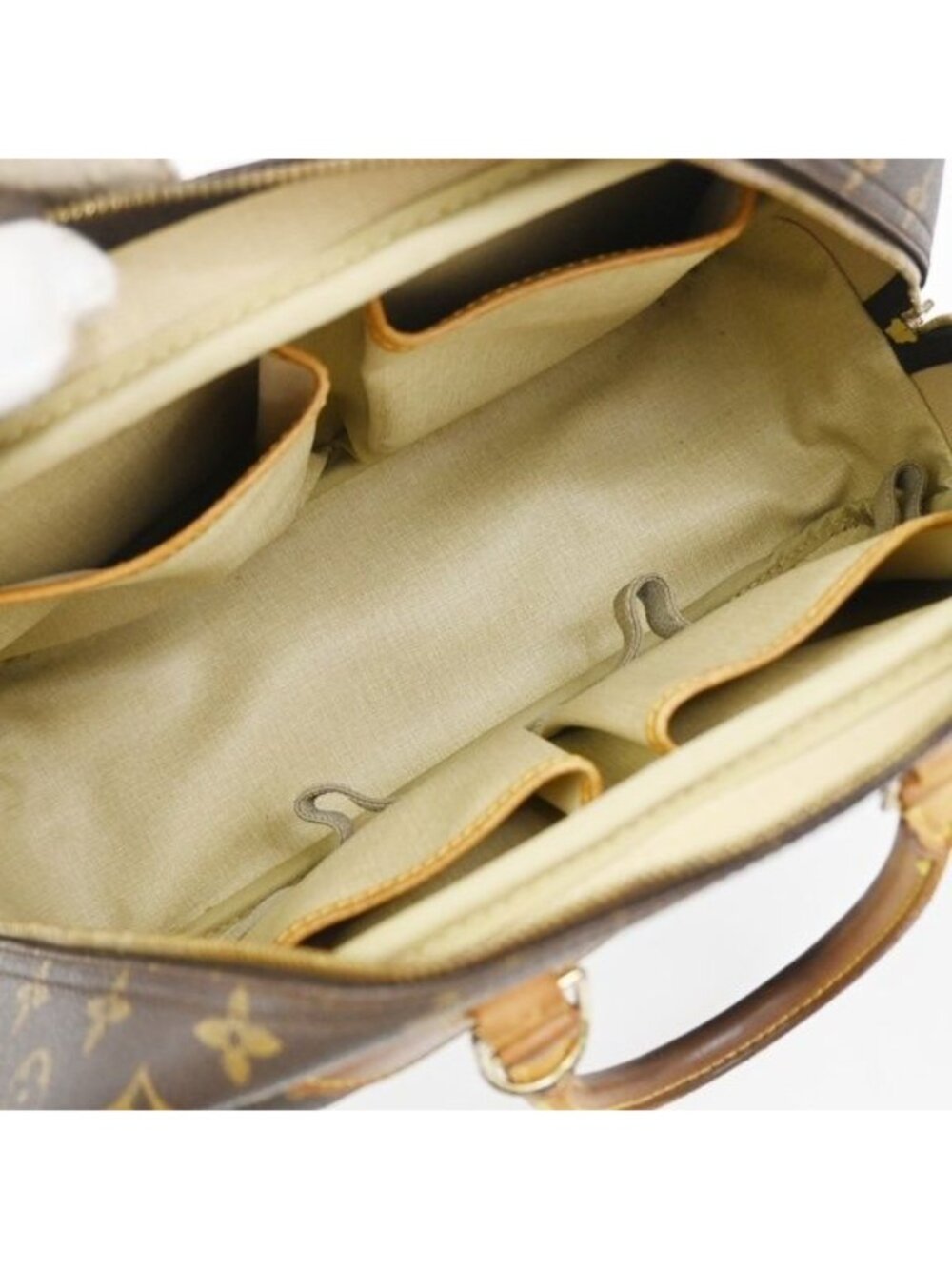 Louis Vuitton Danube Handbag Monogram Leather - Picture 12 of 15